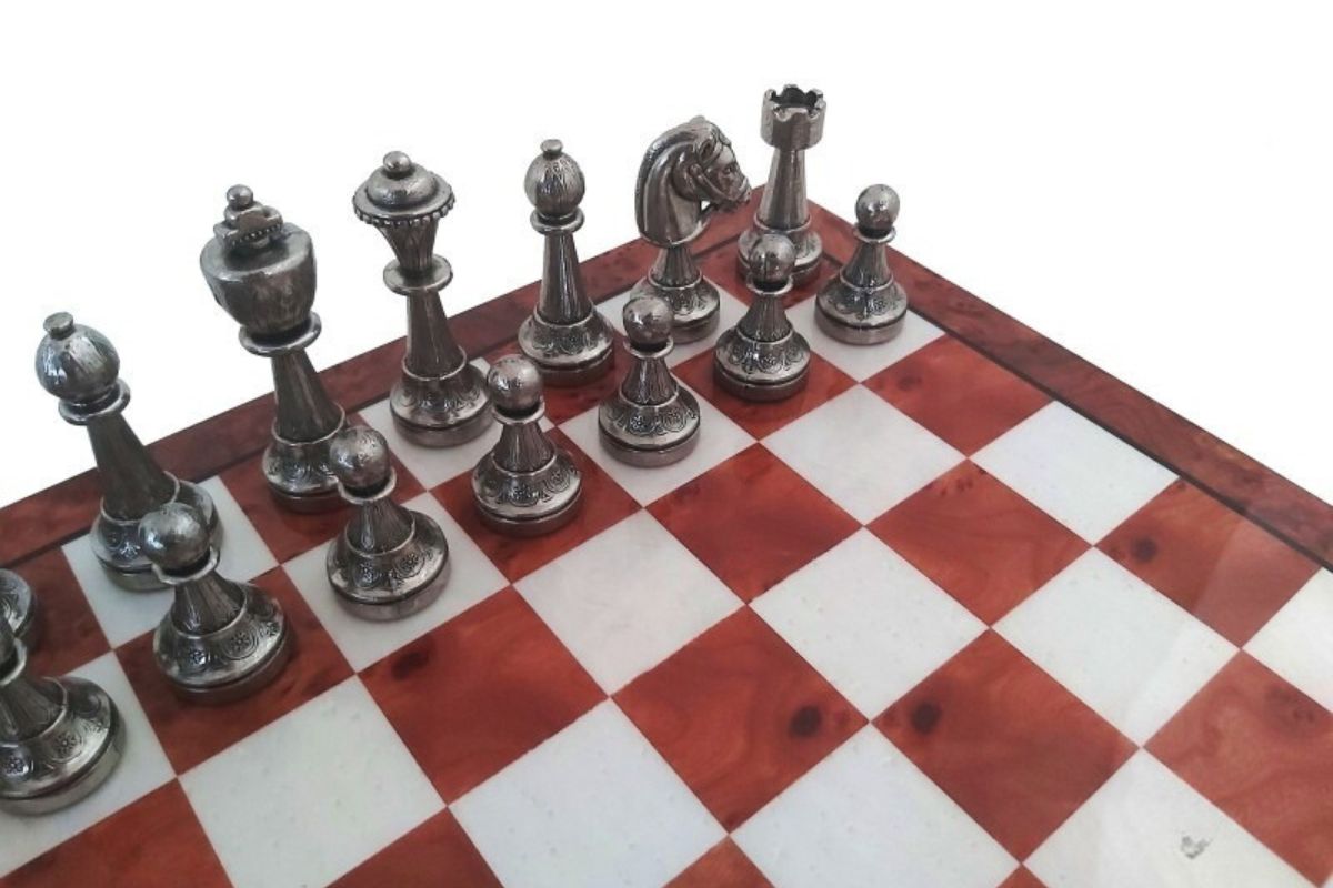 Staunton Schachfiguren und Schachbrett auf Fuß mit Holz-Aufbewahrungsschublade – Bild 2