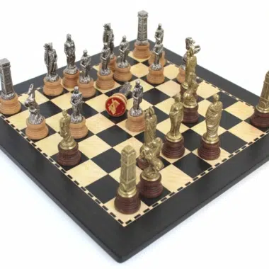 Alternative view of Schachspiel Römer gegen Barbaren und Holzschachbrett