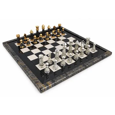 Komplettes Schachspiel Staunton Modern XL mit goldenen und silbernen Figuren auf Ahorn-Schachbrett