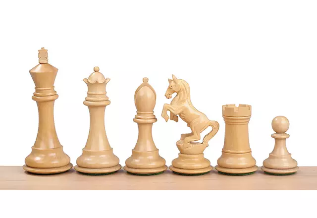 Pieces Echecs Alexandre le Grand en Ébène et Buis