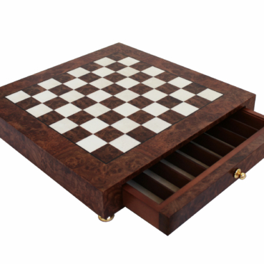 Schachbrett auf Holzfuß mit Aufbewahrungsschublade
