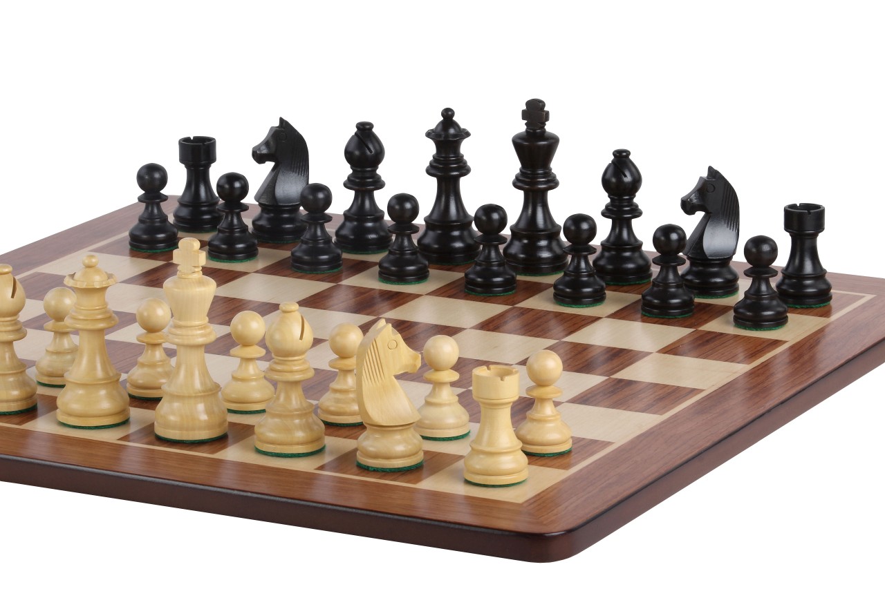 Jeu Échecs de Tournoi en Bois de Buis Chevalier Allemand