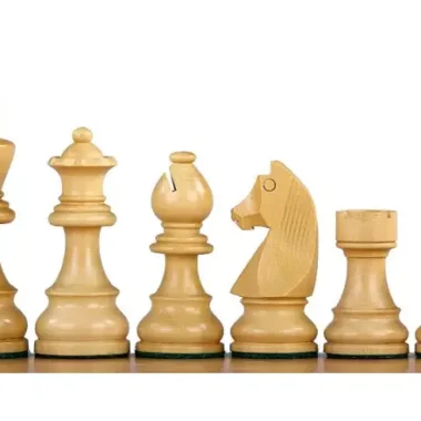 Ensemble Echiquier en Bois d'Érable et Noyer et Pieces Echecs Chevalier Allemand en Bois d'Acacia et Buis