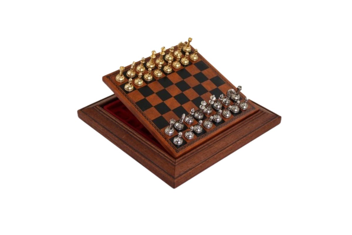 Ensemble Jeu d'Échecs Magnétique en Métal et Échiquier en Bois avec Compartiments