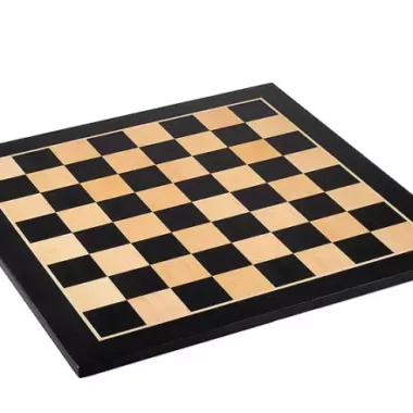 Ensemble Pieces Echecs en Bois de Buis et Echiquier en Bois d'Érable