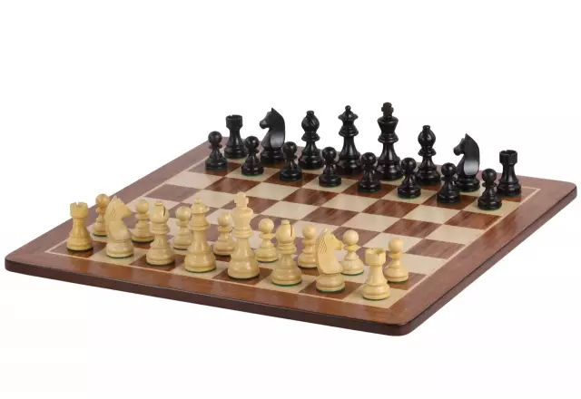 Ensemble de Pieces Echecs en Bois de Buis et Echiquier en Bois d'Érable et Padouk