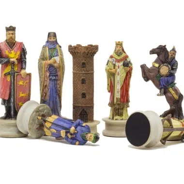 Schachspiel-Set aus handbemaltem Harz Die Kreuzzüge und Schachbrett aus Kunstleder mit Aufbewahrung – Bild 3