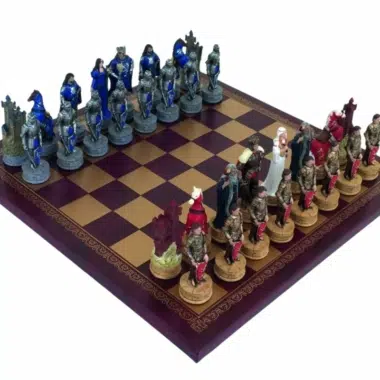 Schachspielset König Arthur aus Harz und Schachbrett aus Kunstleder