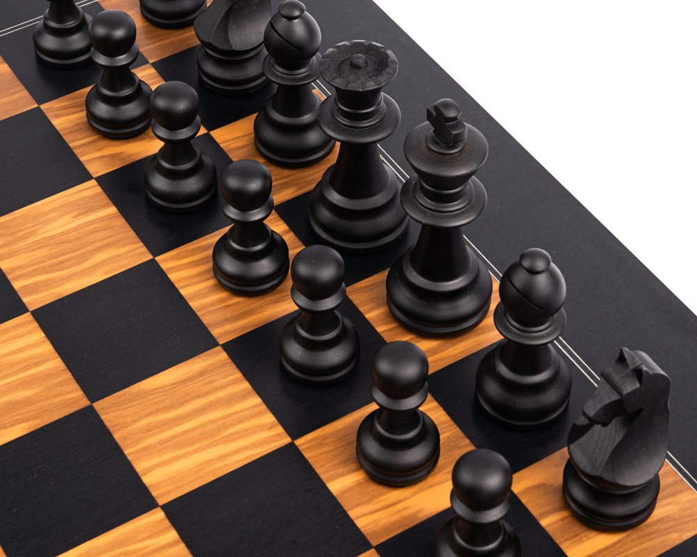 Schachfiguren aus Olivenholz und Buchsbaum sowie Schachbrett aus Olivenholz und schwarzem Tulpenholz mit Aufbewahrungskoffer – Bild 5