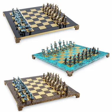 Schachspiel im zykladischen Kunststil aus massivem Messing - Blaue und Braune Figuren