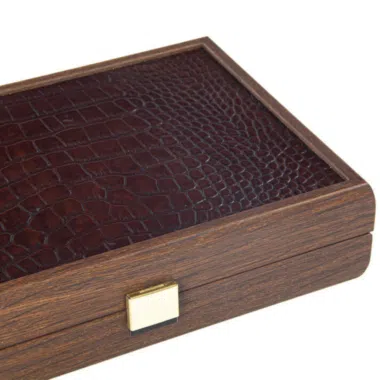 Detailansicht des Kroko-Deckels und des goldenen Verschlusses der Box
