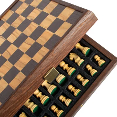 Jeu d'Échecs Artisan en Loupe d'Olivier - 27x27 cm