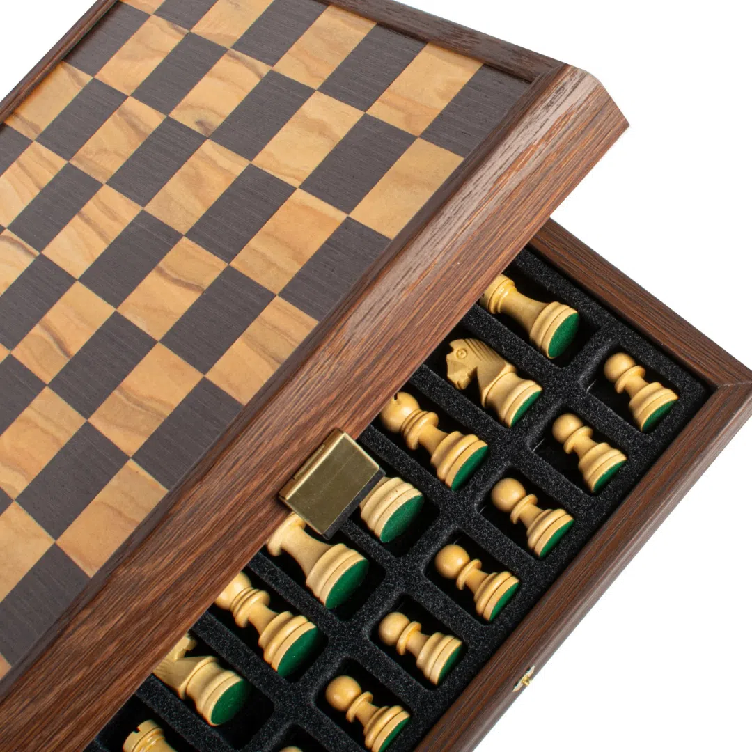 Jeu d'Échecs Artisan en Loupe d'Olivier - 27x27 cm