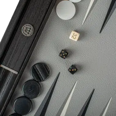 Ensemble de Backgammon en Similicuir Trilogy de Gris - Jeu de Luxe avec Finition en Similicuir