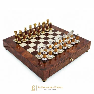 Luxus-Schachspiel aus Wurzelholz mit Schublade, Figuren in Gold und Silber