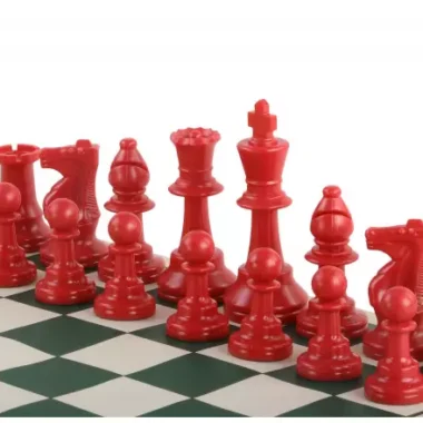 Jeu d’Echecs Multijoueurs pour Quatre – Design Interactif et Pièces Colorées Uniques