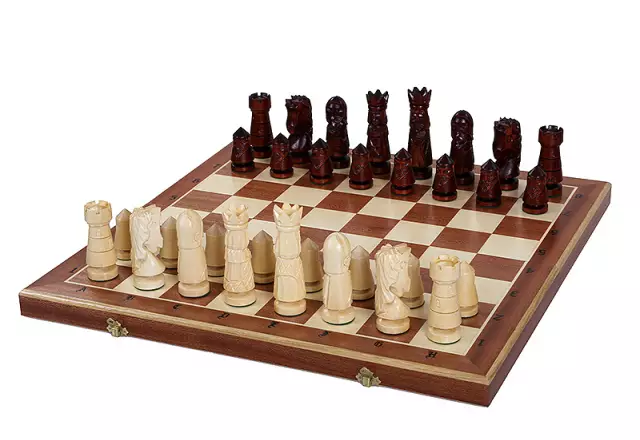Jeu d’Echecs du Château Grand Format en Bois Réalisé à la Main – Echiquier 59 cm
