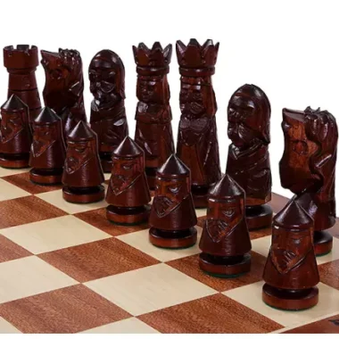 Jeu d’Echecs du Château Grand Format en Bois Réalisé à la Main – Echiquier 59 cm