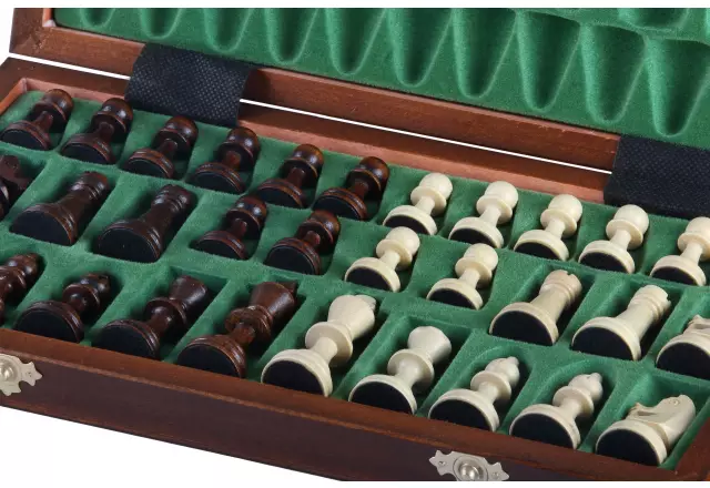 Magnetisches Schachspiel Großformat 35x35 cm – Intarsiert und Klappbar mit Magnetischen Figuren