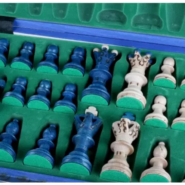 Großes Schachspiel aus blauem und elfenbeinfarbenem Holz – Großes klappbares Schachbrett 55 x 55 cm