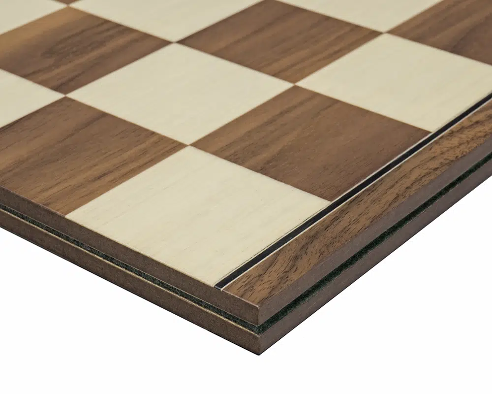 Ensemble d’Echecs Emerald – Pièces Staunton en Bois de Buis et Echiquier Pliable en Bois de Noyer et Erable
