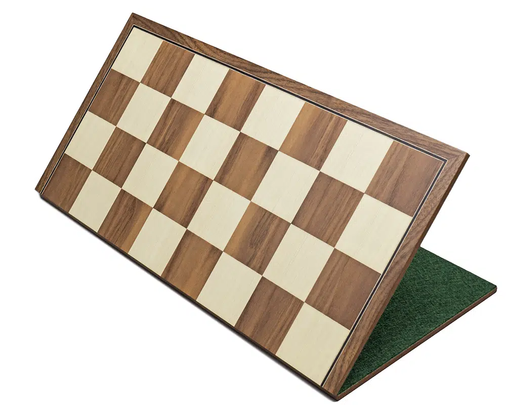 Ensemble d’Echecs Emerald – Pièces Staunton en Bois de Buis et Echiquier Pliable en Bois de Noyer et Erable
