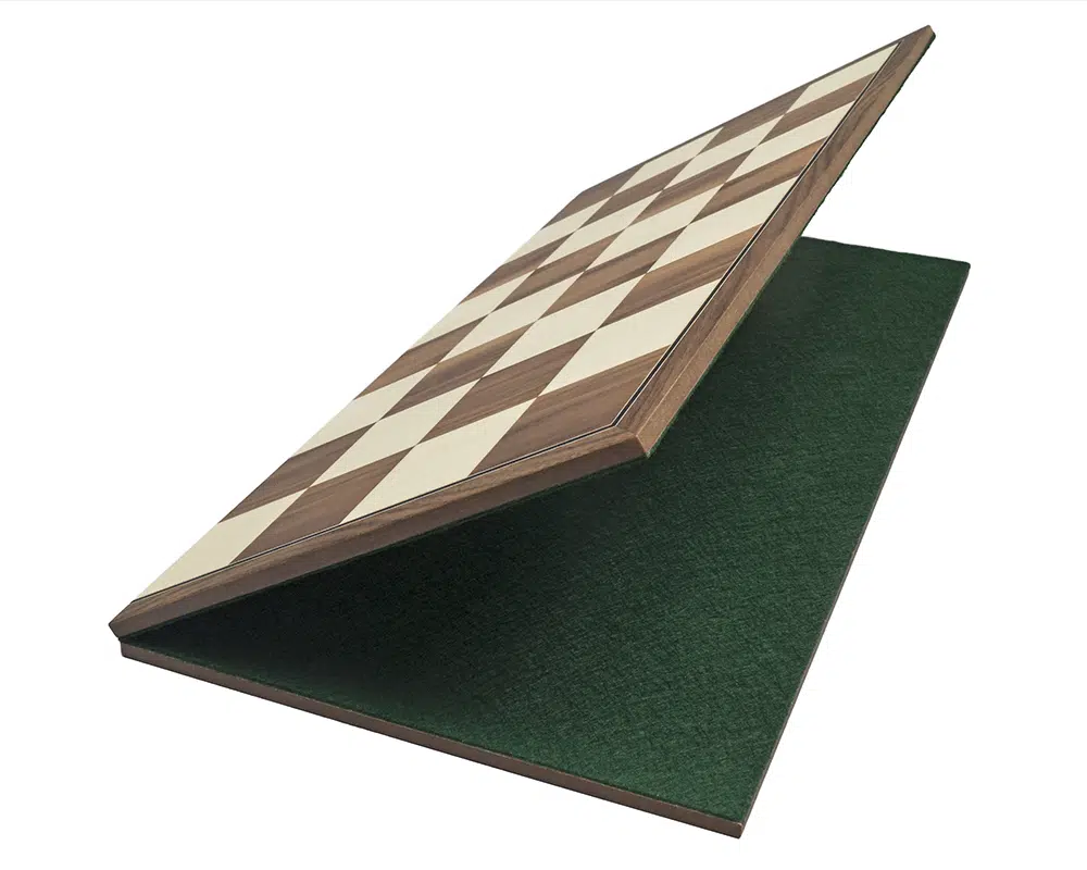 Ensemble d’Echecs Emerald – Pièces Staunton en Bois de Buis et Echiquier Pliable en Bois de Noyer et Erable