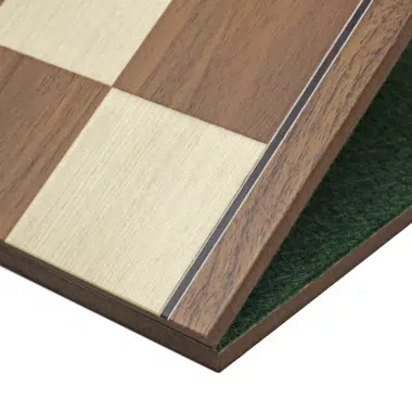 Ensemble d’Echecs Emerald – Pièces Staunton en Bois de Buis et Echiquier Pliable en Bois de Noyer et Erable