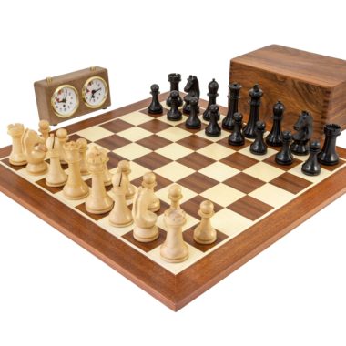 Ensemble d’échecs Championnat du Monde avec horloge et coffret en bois
