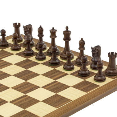 Ensemble d’échecs Leningrad en Acacia et Noyer