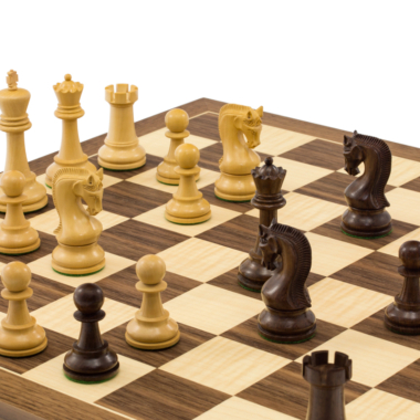 Ensemble d’échecs Leningrad en Acacia et Noyer