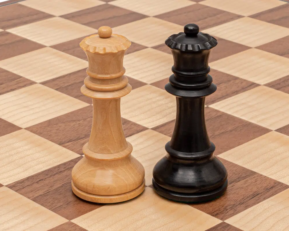Ensemble d’échecs pliant Conquest en Noyer et Noir