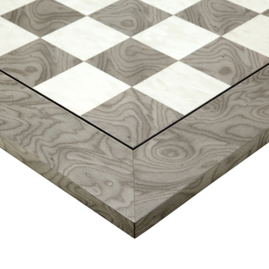 Detail der Brettecke des Schachspiels mit sorgfältiger Verarbeitung - Le Palais Des Echecs