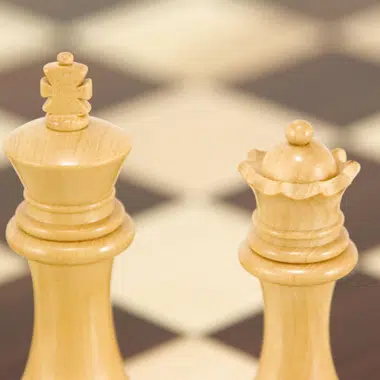 Verpackung und Spielregeln des Windsor Palisanderholz-Schachspiels