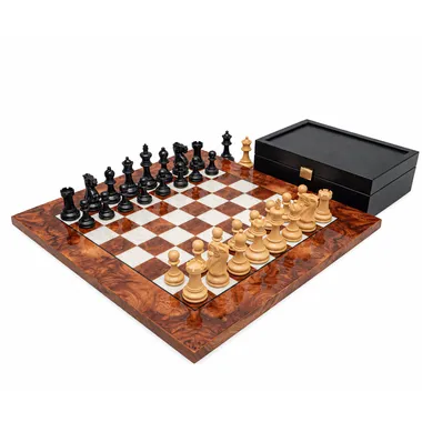 Luxus-Schachspiel Highgrove Briarwood mit aufgereihten Staunton-Figuren