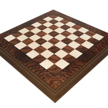 Kingsclere Holz-Schachbrett mit elegantem und gepflegtem Finish