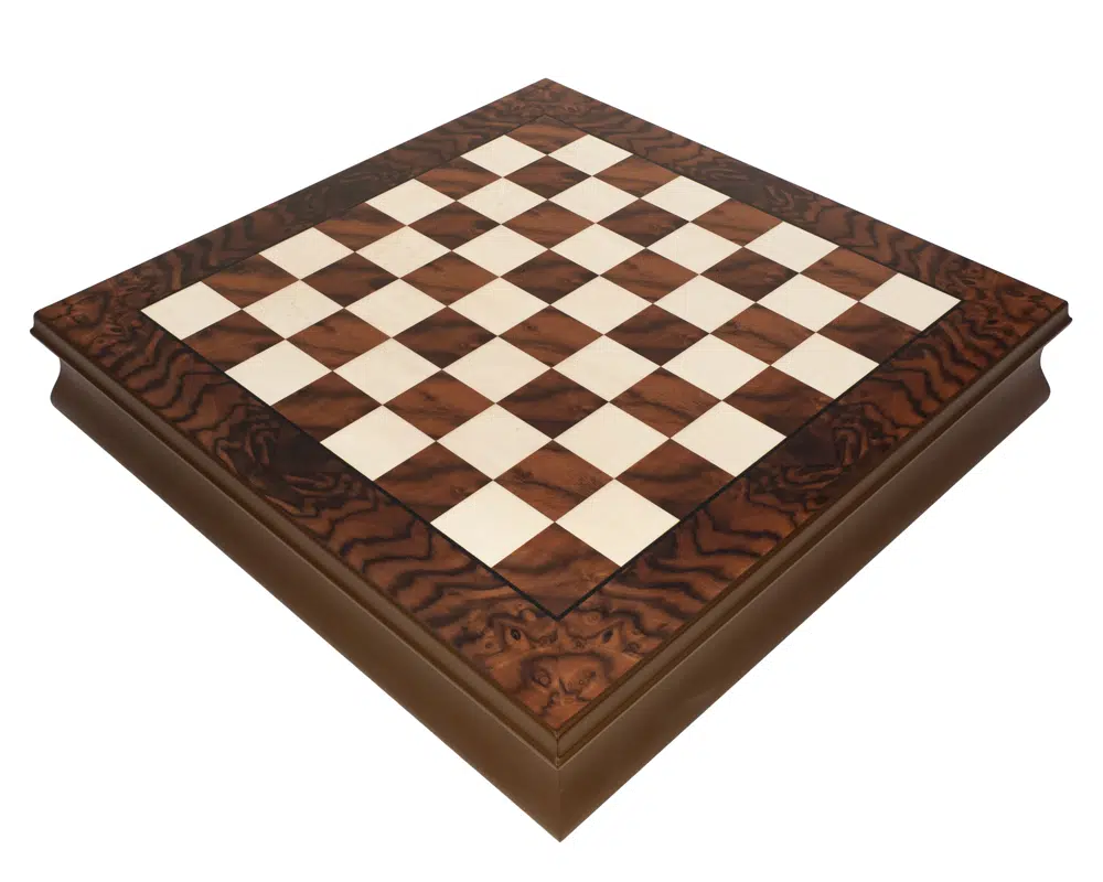 Kingsclere Holz-Schachbrett mit elegantem und gepflegtem Finish