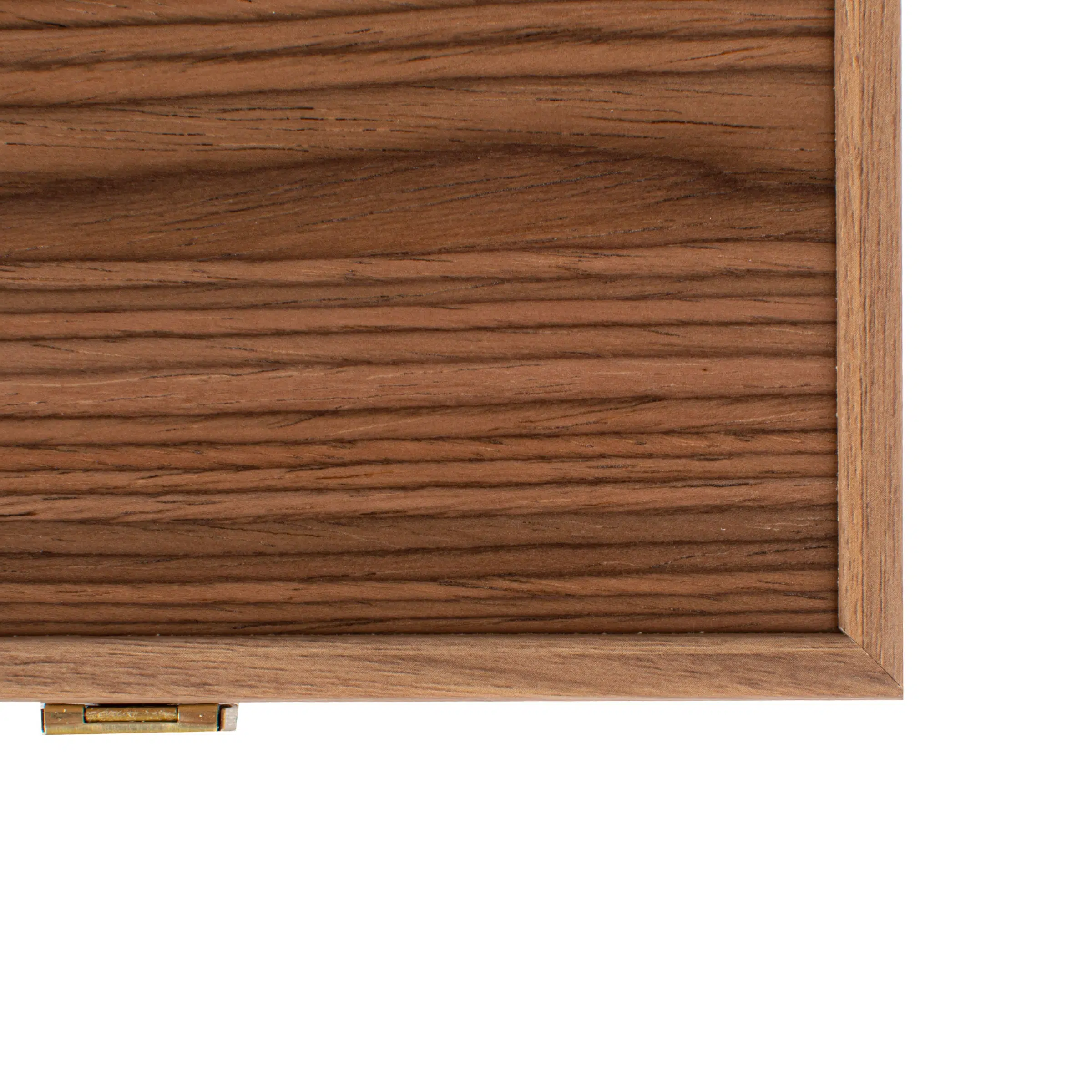 Détail de la finition en bois de noyer du coffret de backgammon - Le Palais Des Echecs