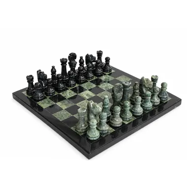 Schachspiel aus schwarzem und grünem Marmor, Gesamtansicht des 23 x 23 cm Schachbretts