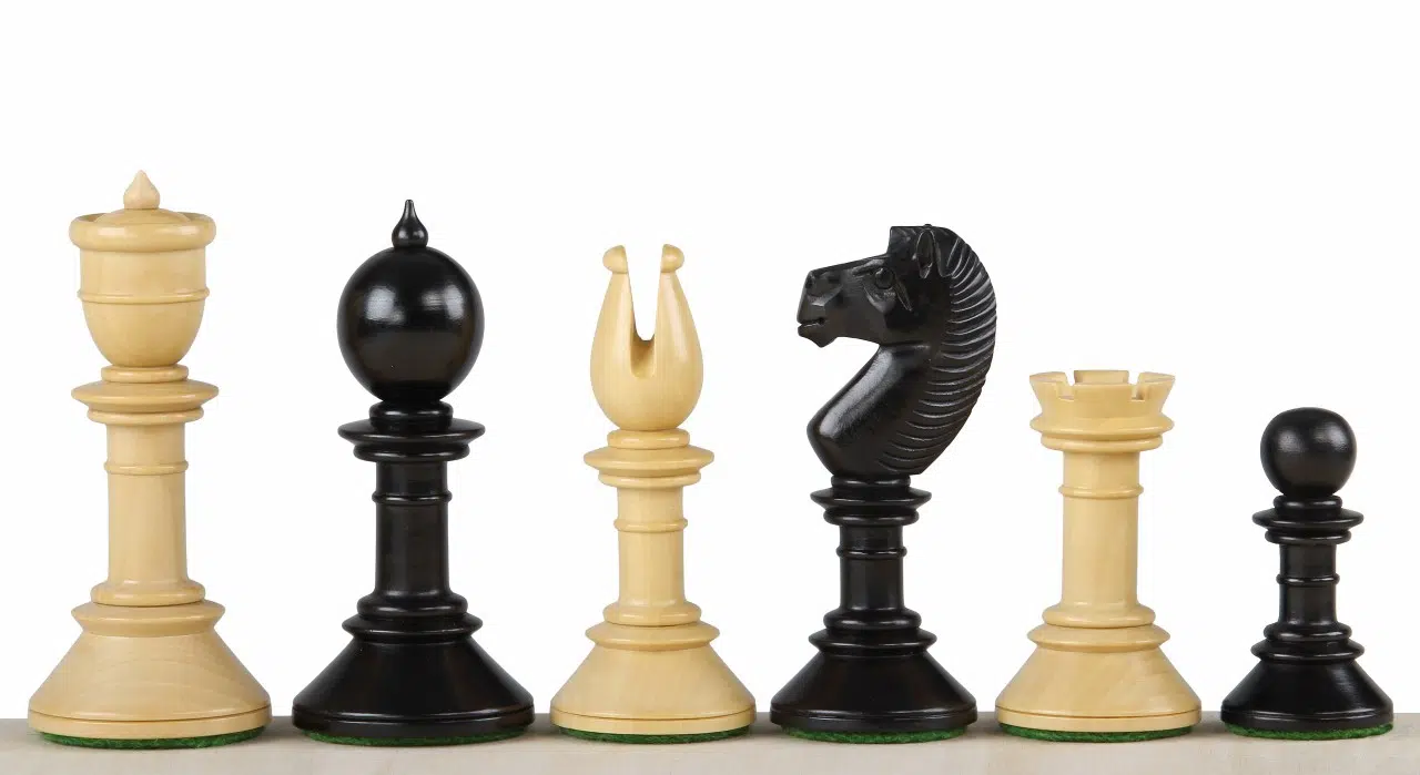 Jeu d'échecs en bois avec pièces noires et claires, design classique 10,5 cm - Le Palais Des Echecs
